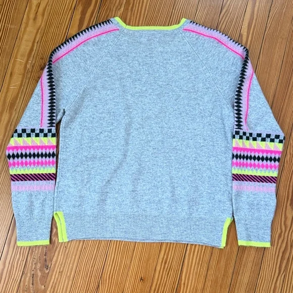 Brodie Cashmere gray sweater with pink, green and black geometric pattern. Small - Picture 5 of 5